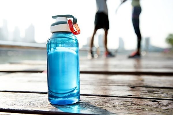 スポーツドリンクを飲みすぎると調子が悪くなる 原因は人工甘味料